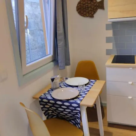 Maria Sardinha_as Tres Marias Apartment